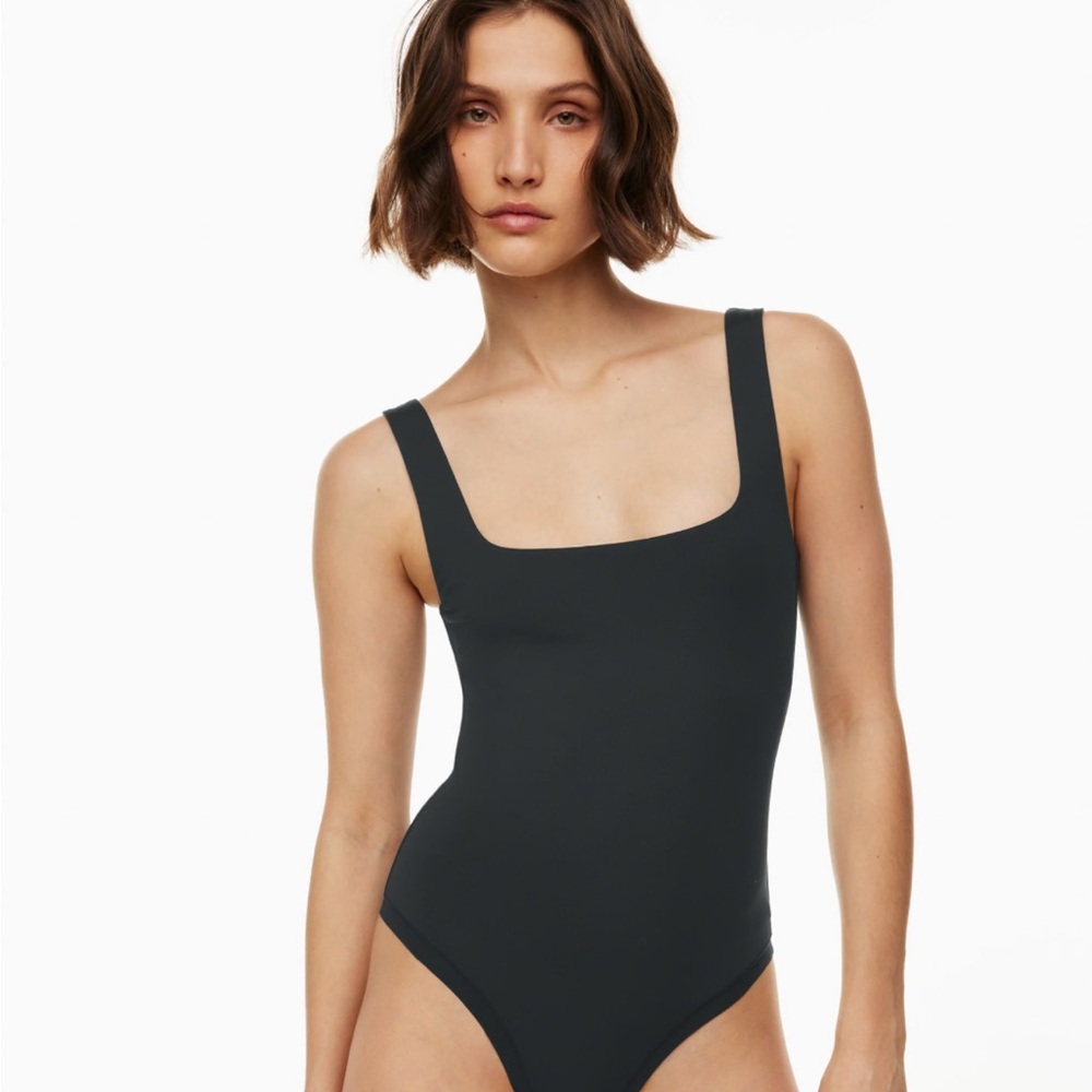 Contour Squareneck Bodysuit